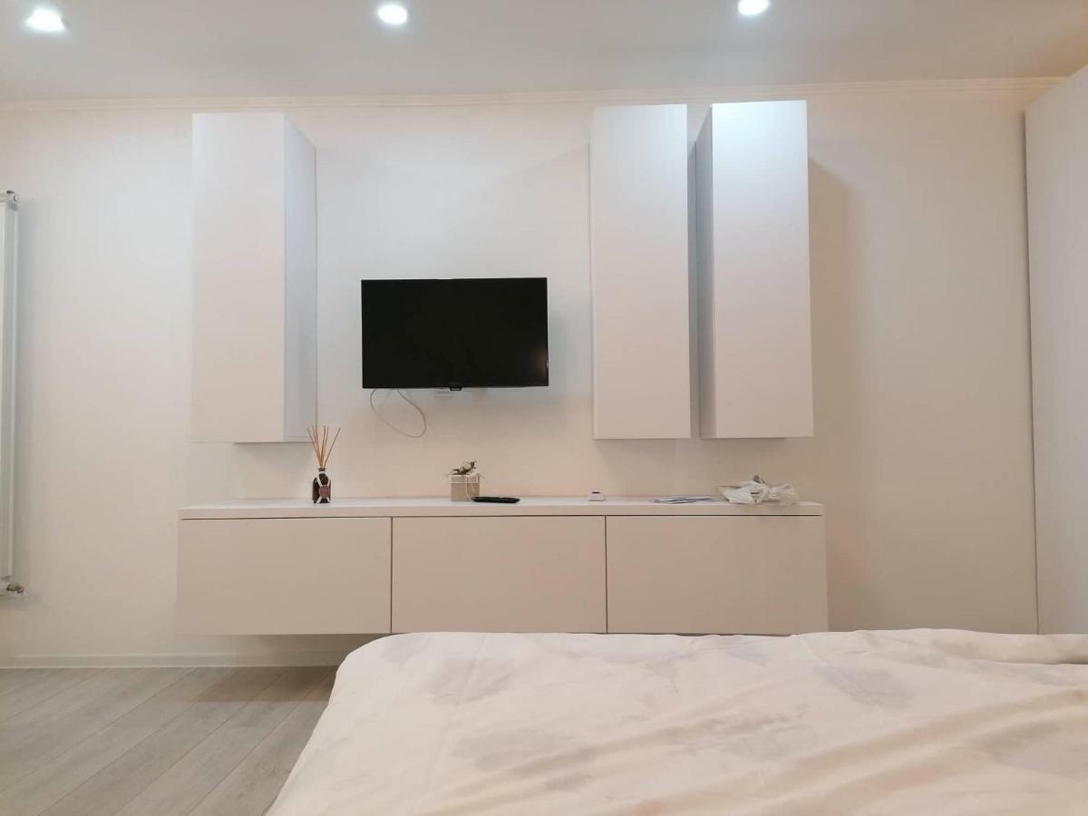 White Studio Lägenhet Cluj-Napoca Exteriör bild