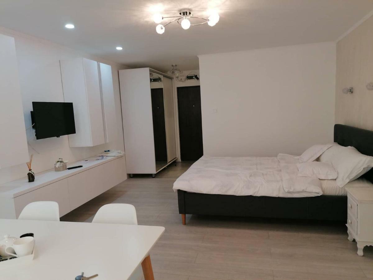 White Studio Lägenhet Cluj-Napoca Exteriör bild